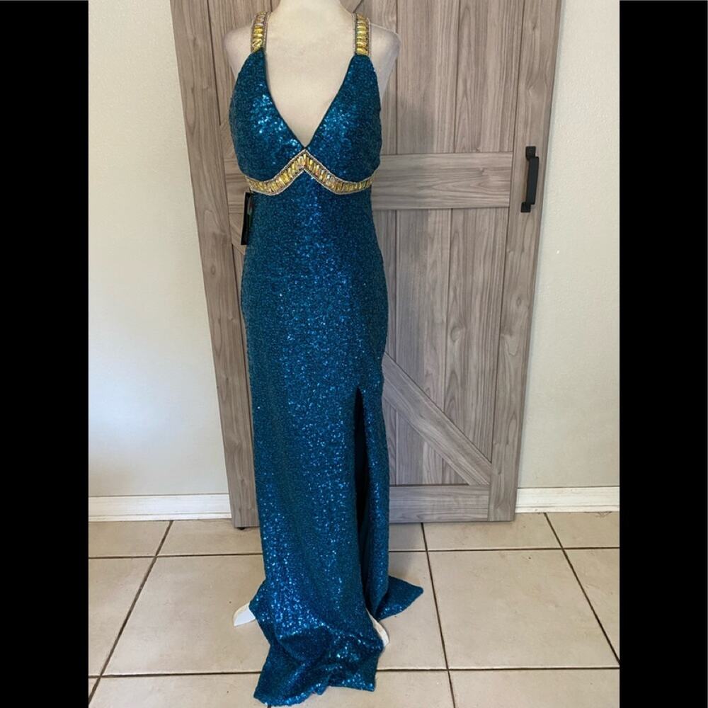 NWT La Femme style 18378 teal size 8